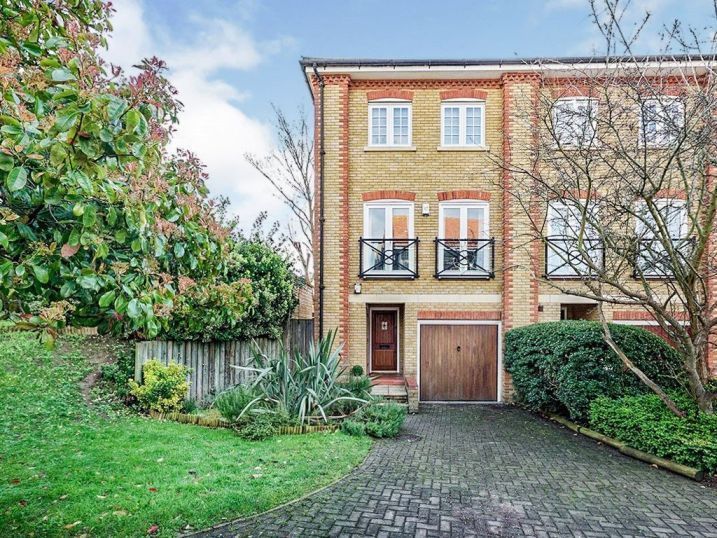 Property photo 1 of 23