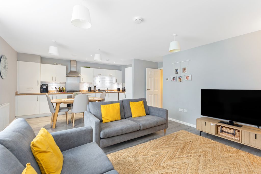 Property photo 3 of 16 Property Image 3