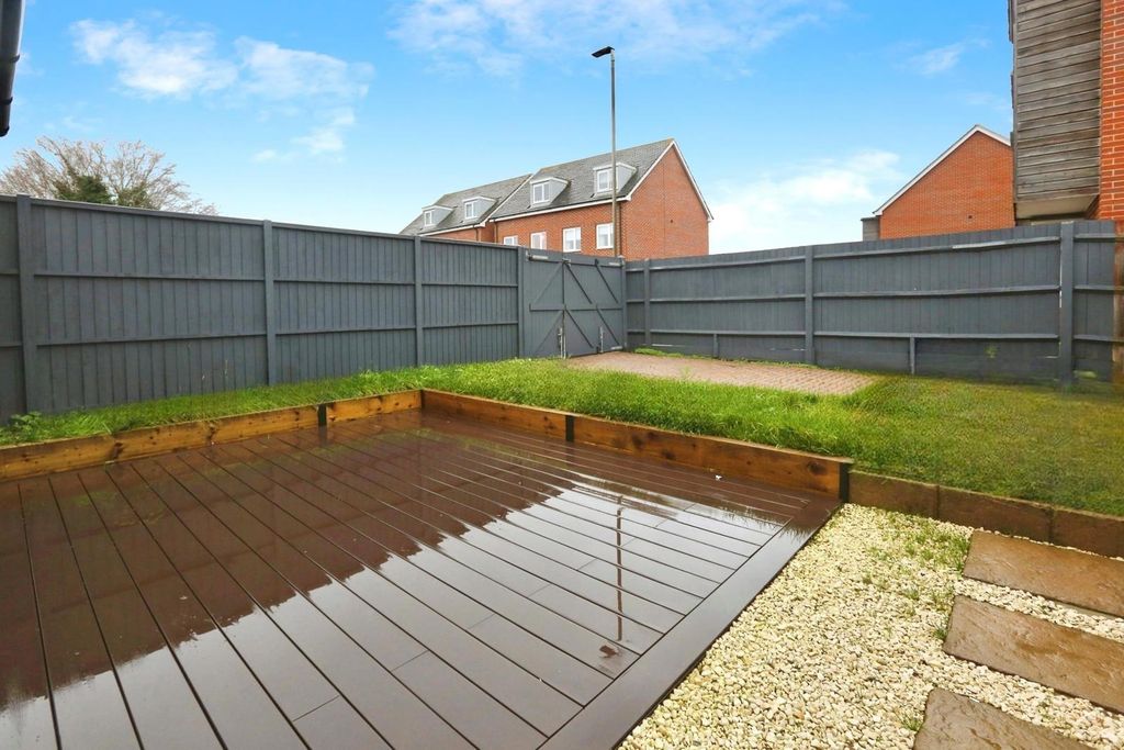 Property photo 3 of 21 Pbox-Img.Jpg