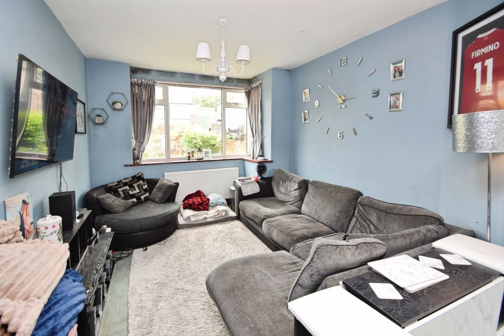 Property photo 2 of 13