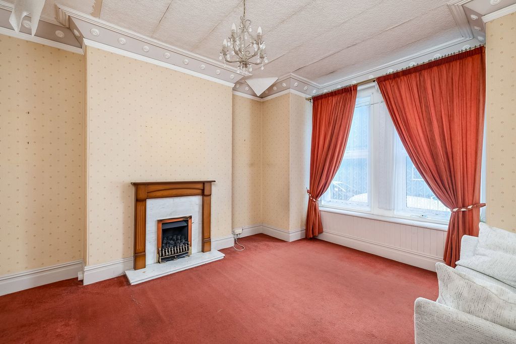 Property photo 3 of 22