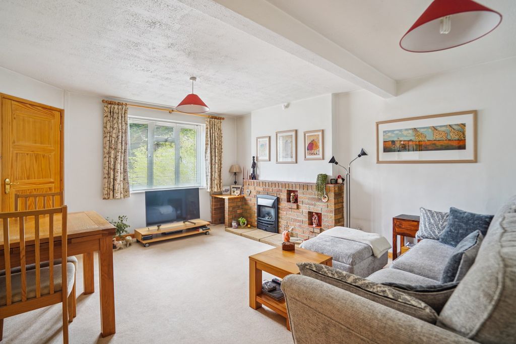 Property photo 3 of 12