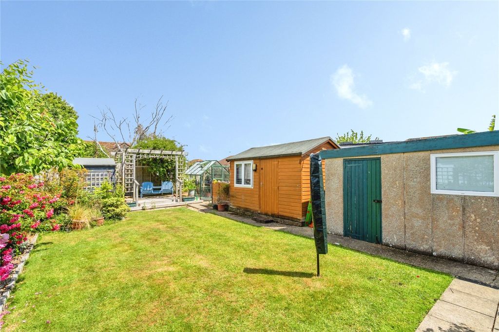 Property photo 2 of 14 Picture No. 12