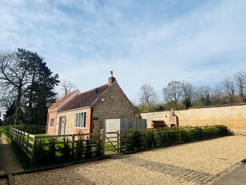 Property photo 1 of 17 6