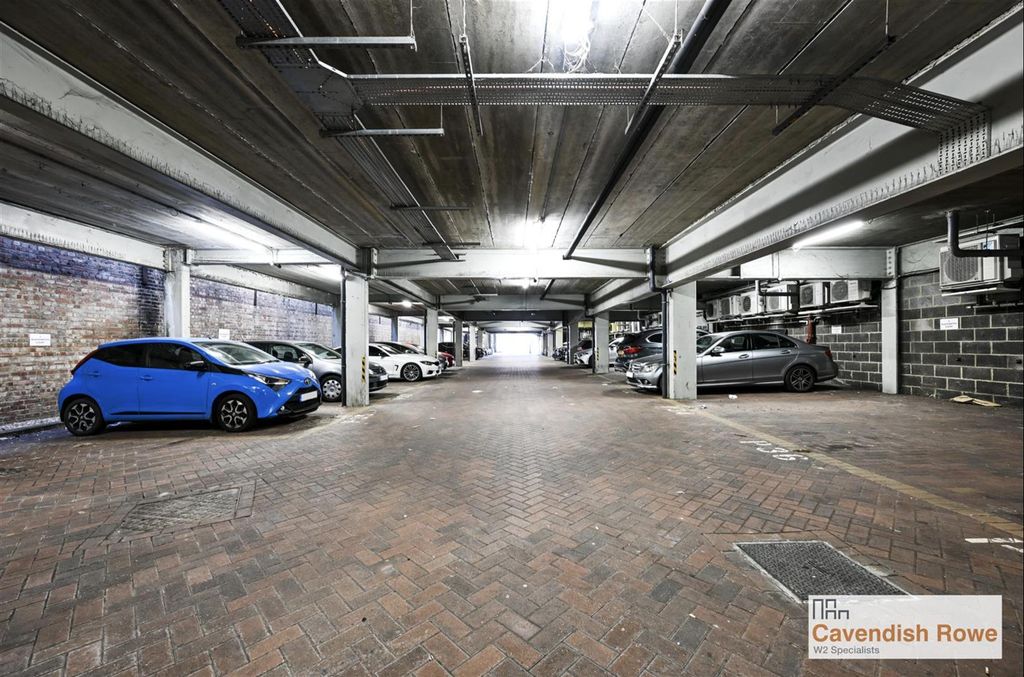 Property photo 3 of 9 Parking.Png