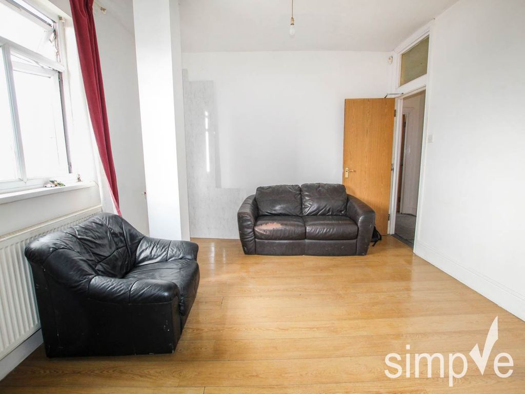 Property photo 3 of 8 Img_1125