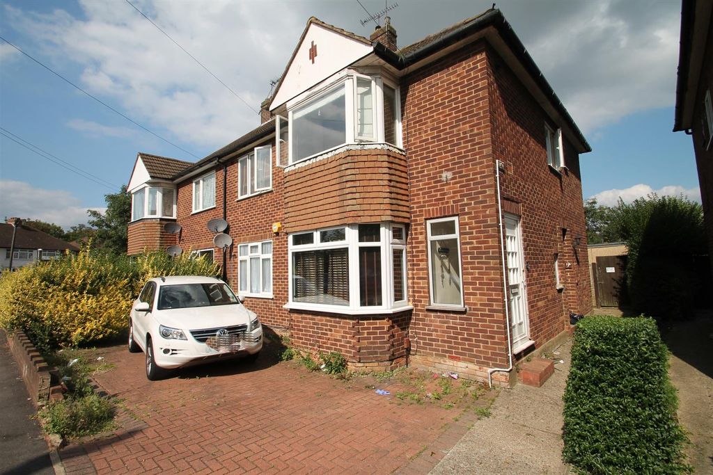 Property photo 1 of 6 External.Jpg