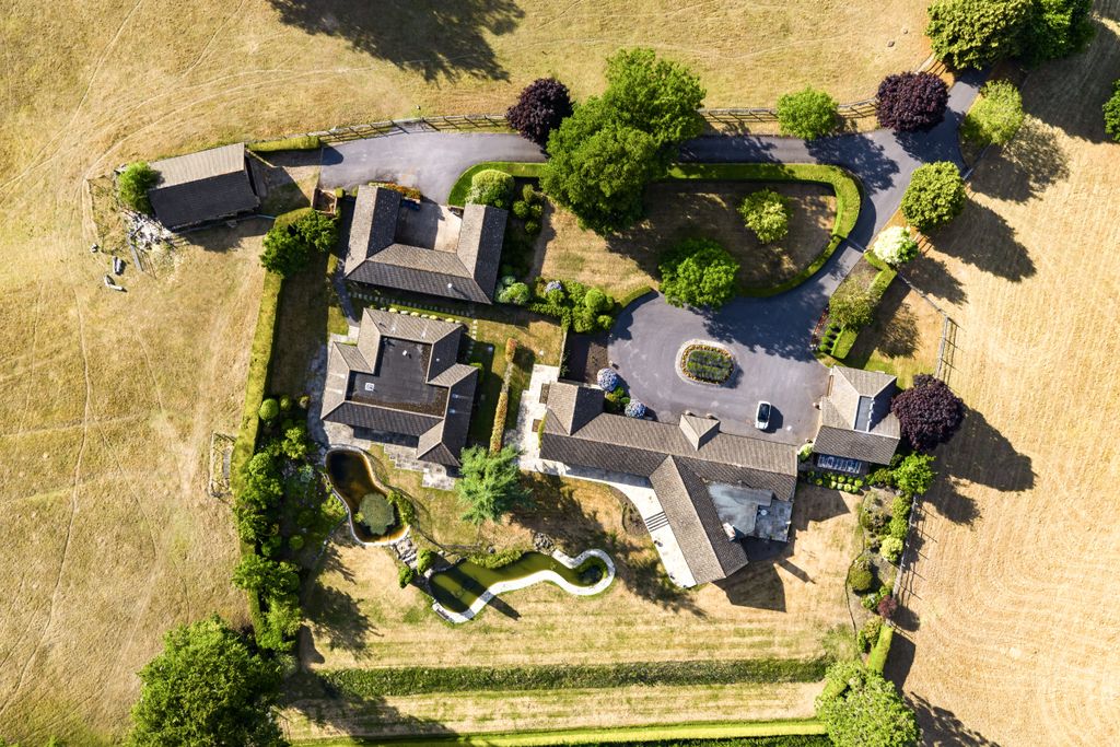 Property photo 2 of 37 Birds-Eye View