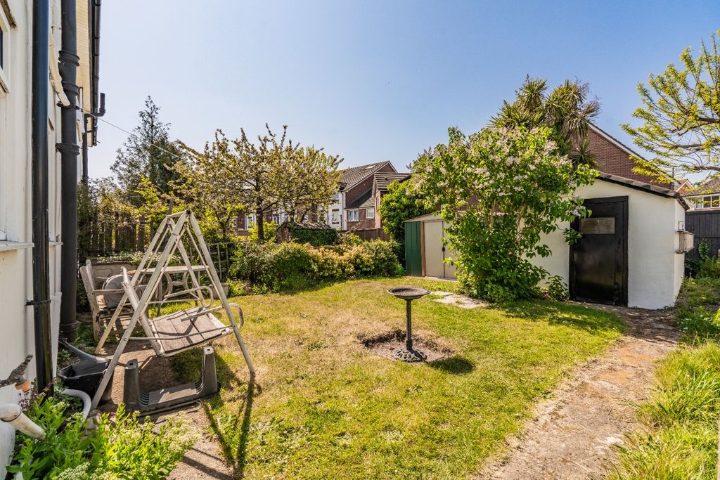 Property photo 2 of 15 5105542