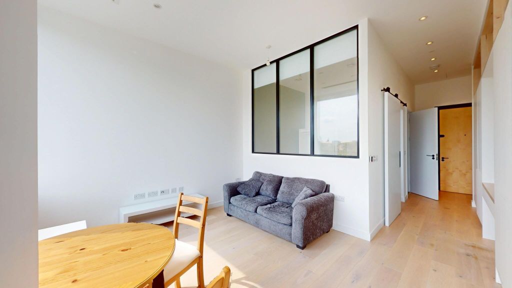 Property photo 1 of 26 Living Room