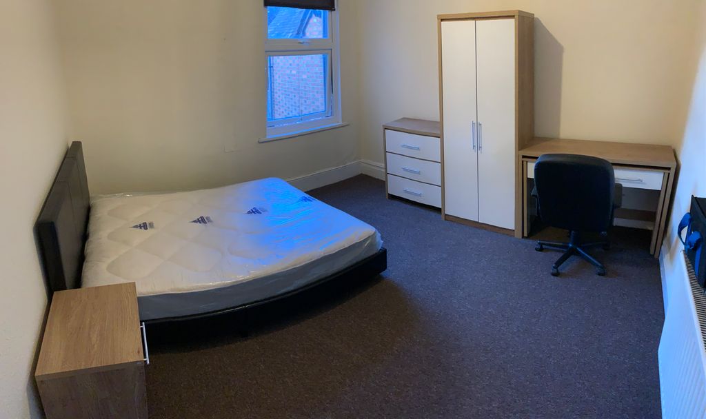 Property photo 2 of 8