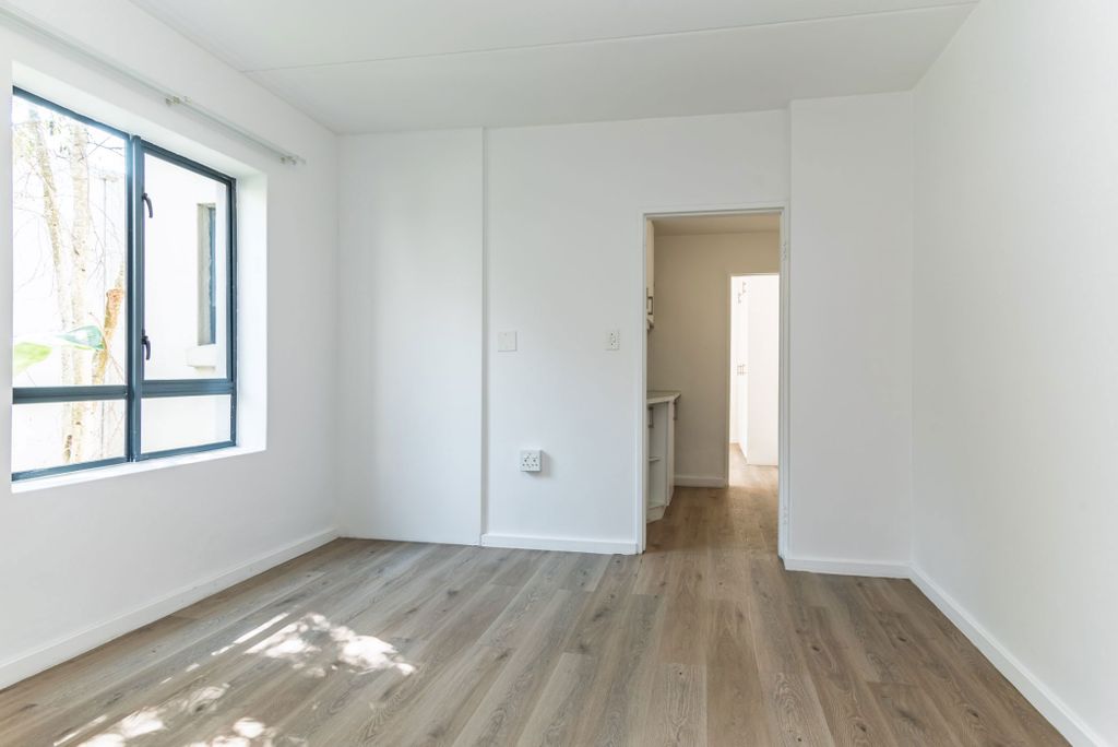 Property photo 3 of 14 Kw1714512