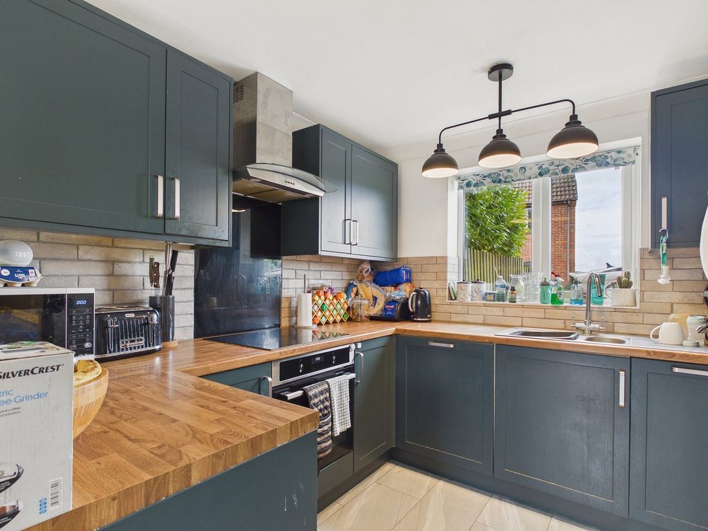 Property photo 2 of 14