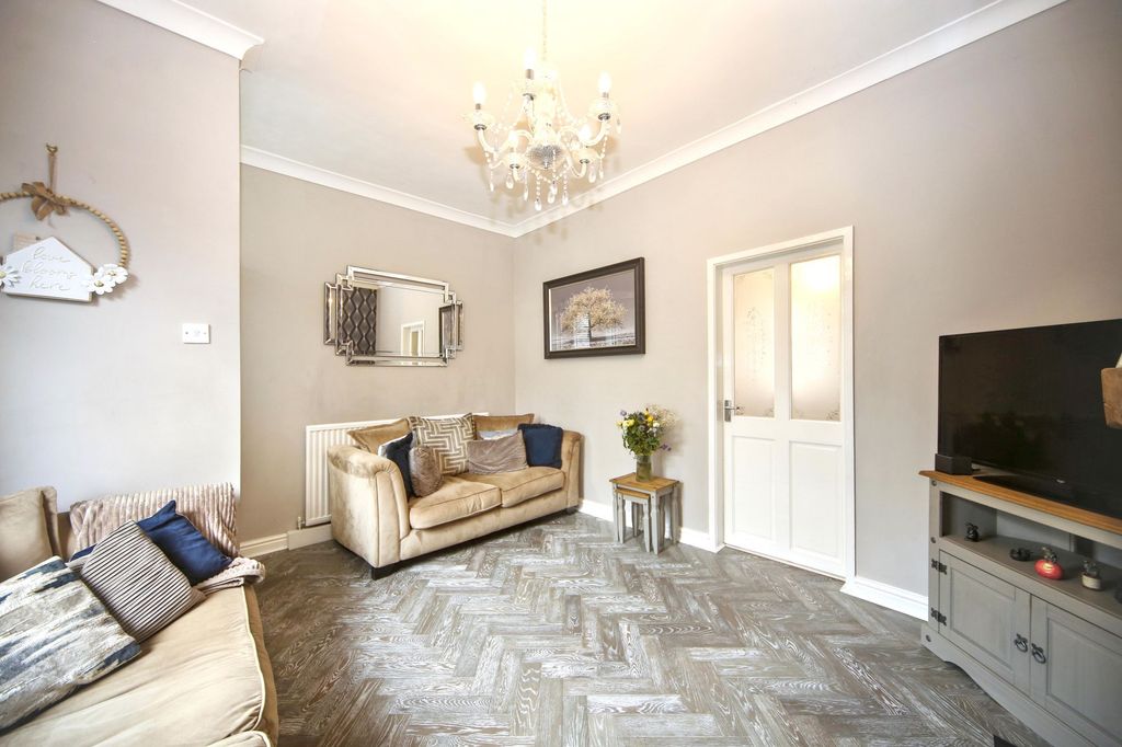 Property photo 2 of 24