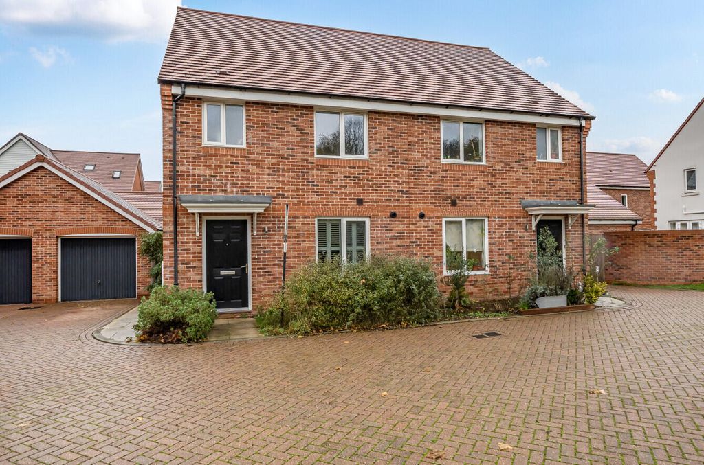 Property photo 1 of 17 Front (Exterior)