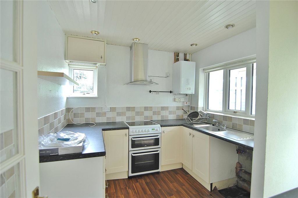 Property photo 3 of 16 Picture No. 30