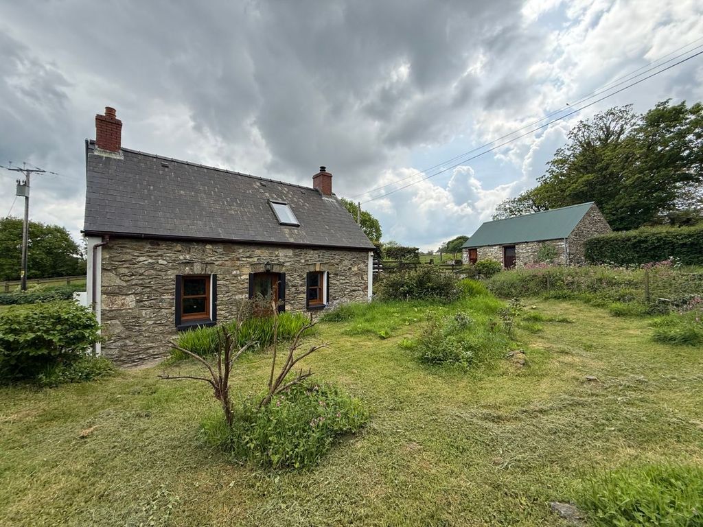 Property photo 2 of 22