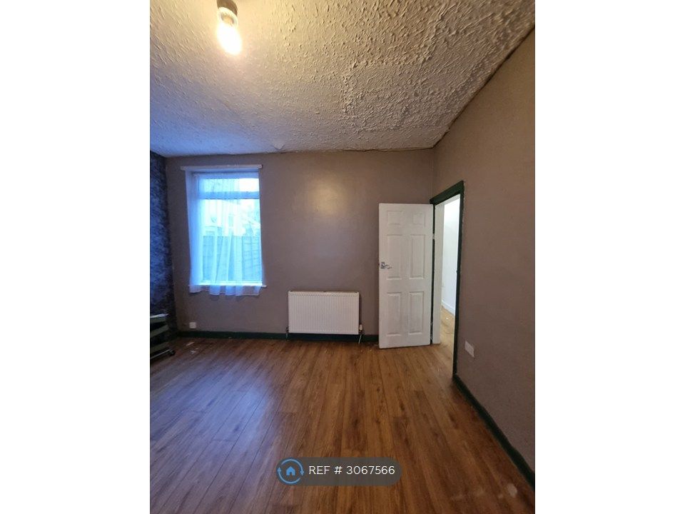 Property photo 3 of 23
