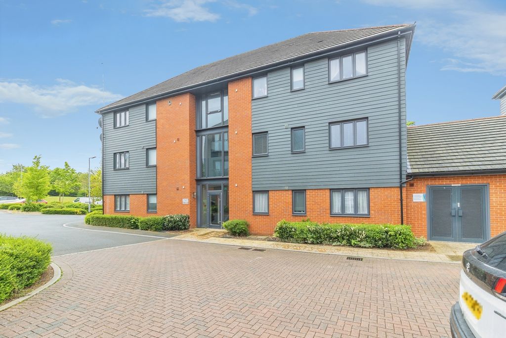 Property photo 1 of 19 Pbox-Img.Jpg