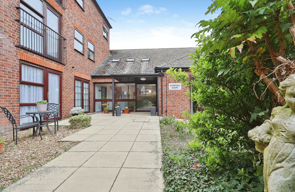 Additional image 32 of 1 bed flat for saleElmwood Court, High Street, Baldock SG7