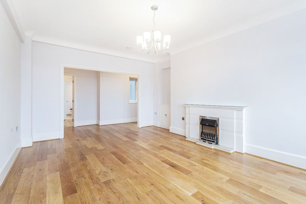 Property photo 3 of 12 Picture No. 07