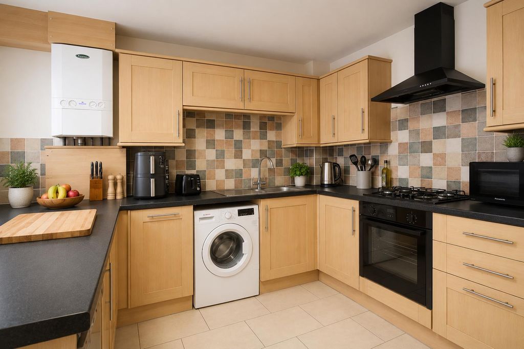 Property photo 3 of 11 Kitch.Png