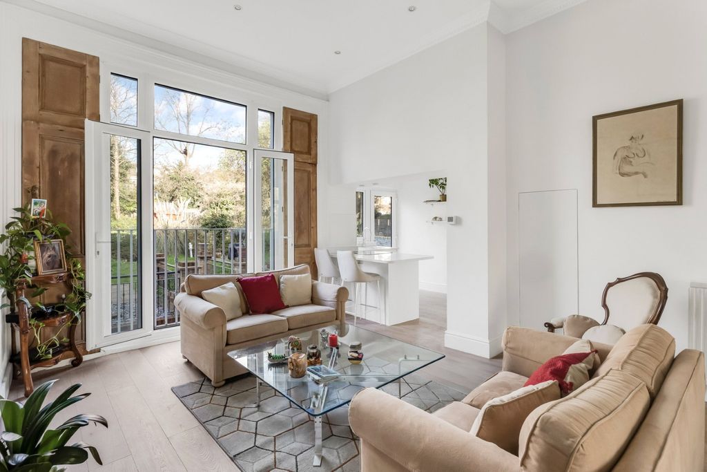 Property photo 3 of 13 Picture No. 10