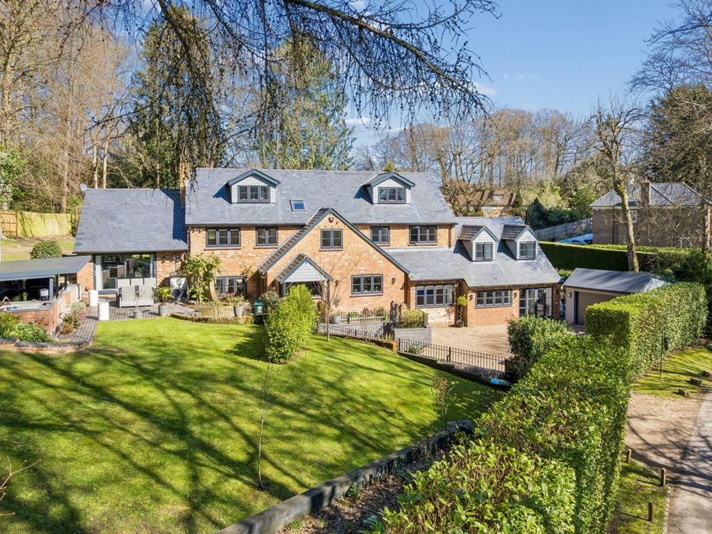 Property photo 1 of 31