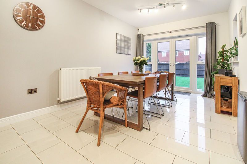 Property photo 3 of 26 Dining Area