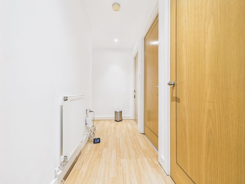 Property photo 3 of 8 Photo 7