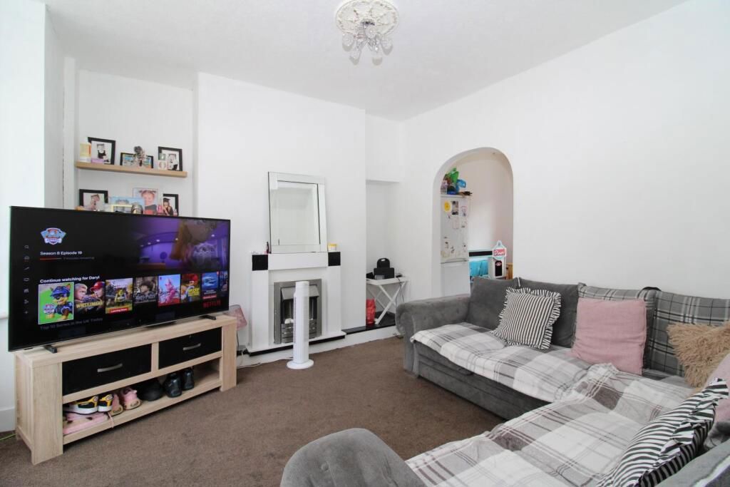 Property photo 2 of 10