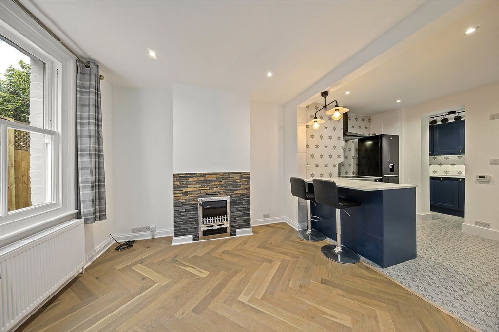 Property photo 3 of 10 Picture No. 05