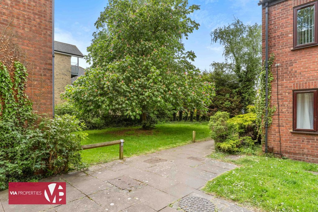 Property photo 3 of 12 Photo 1