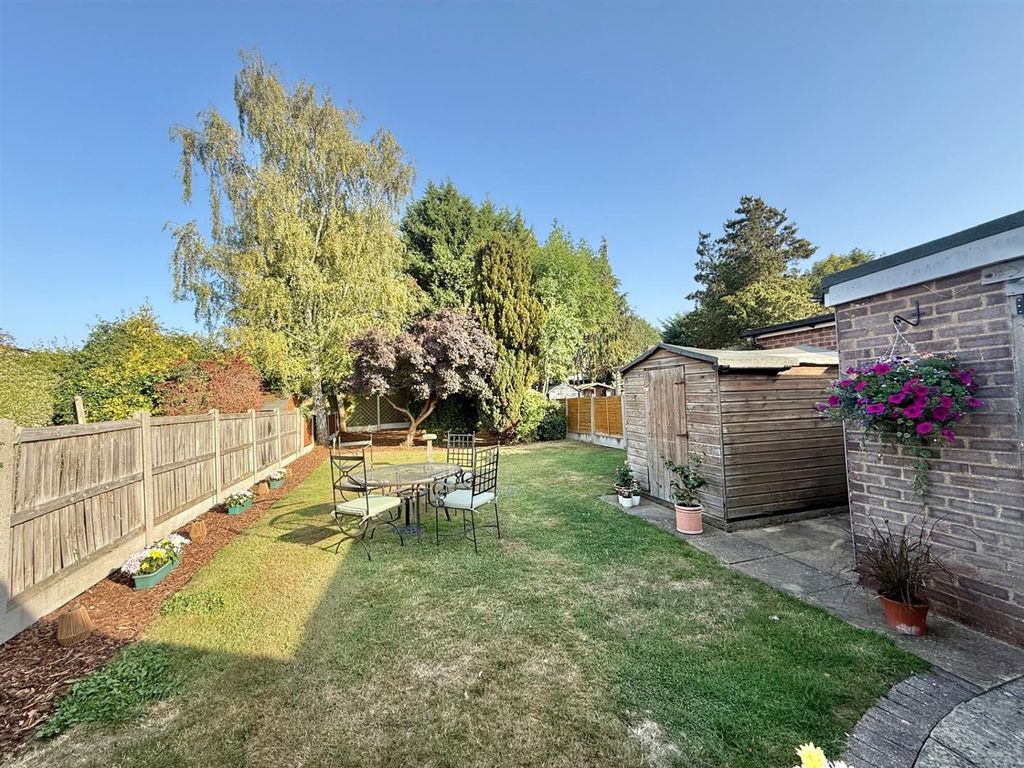 Property photo 2 of 21 Garden.Jpg