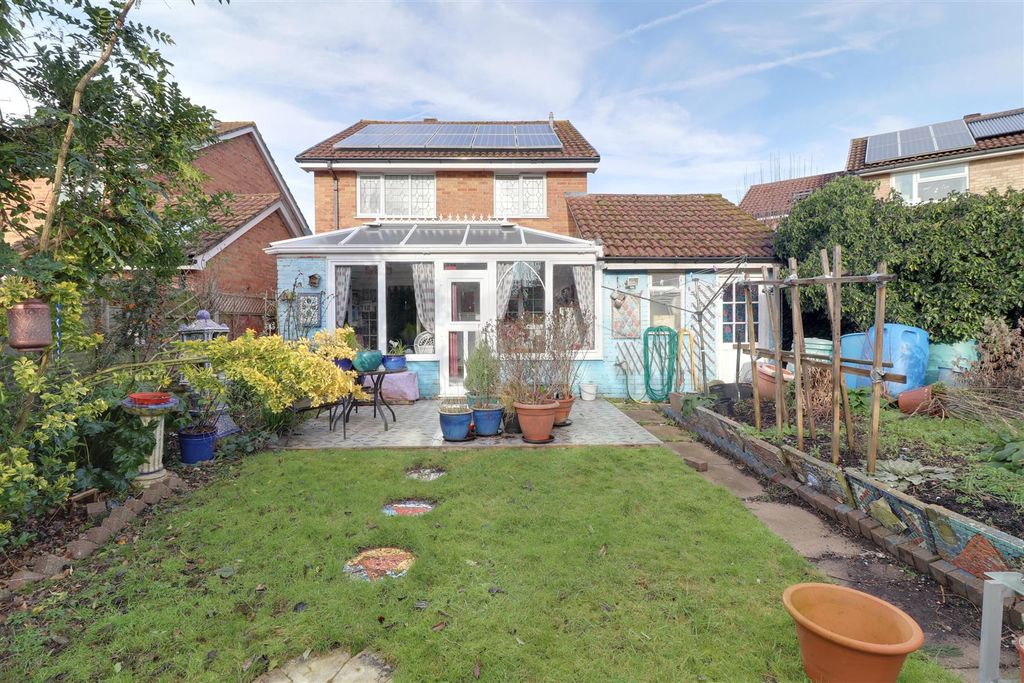 Property photo 2 of 16