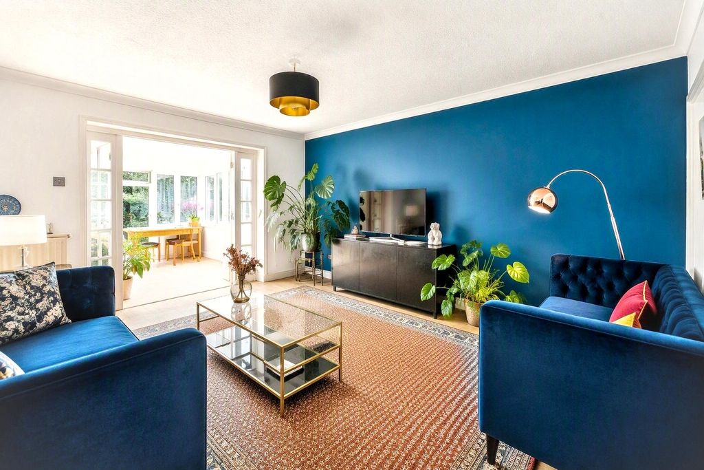 Property photo 2 of 12