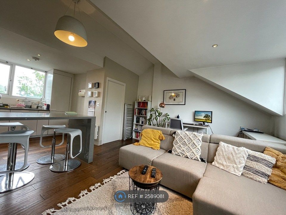 Property photo 1 of 21 Stylish Open Plan Kitchen/Living