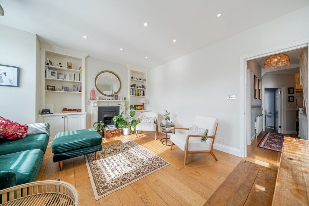 Property photo 1 of 17 1510698-10-6A86d5...