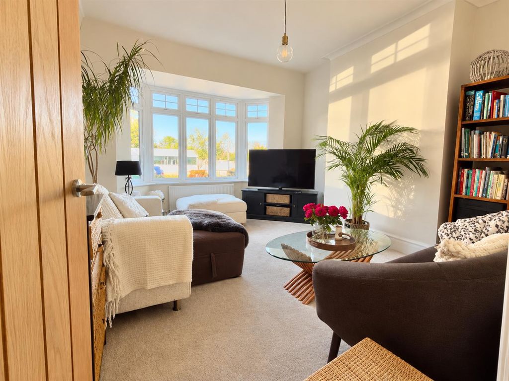 Property photo 3 of 19