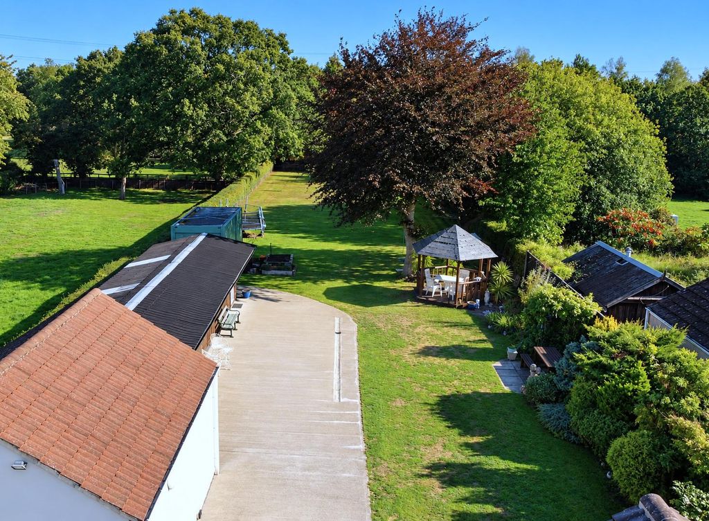 Property photo 3 of 31 Elevated Rear Garden