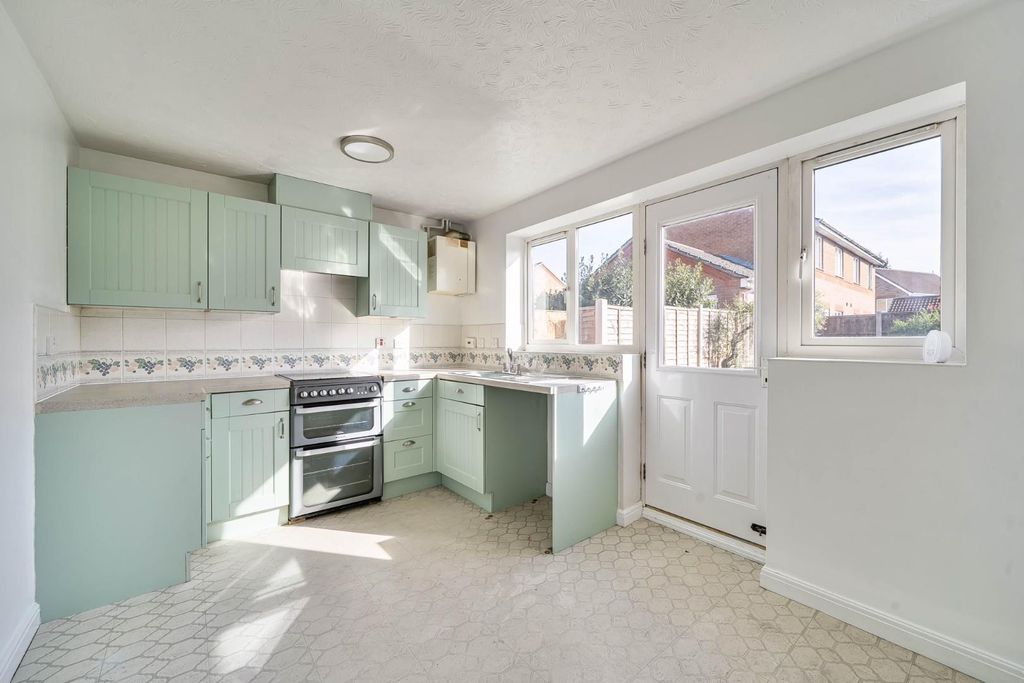 Property photo 3 of 11 1439922-9-69d52cd299Ac4.Jpg