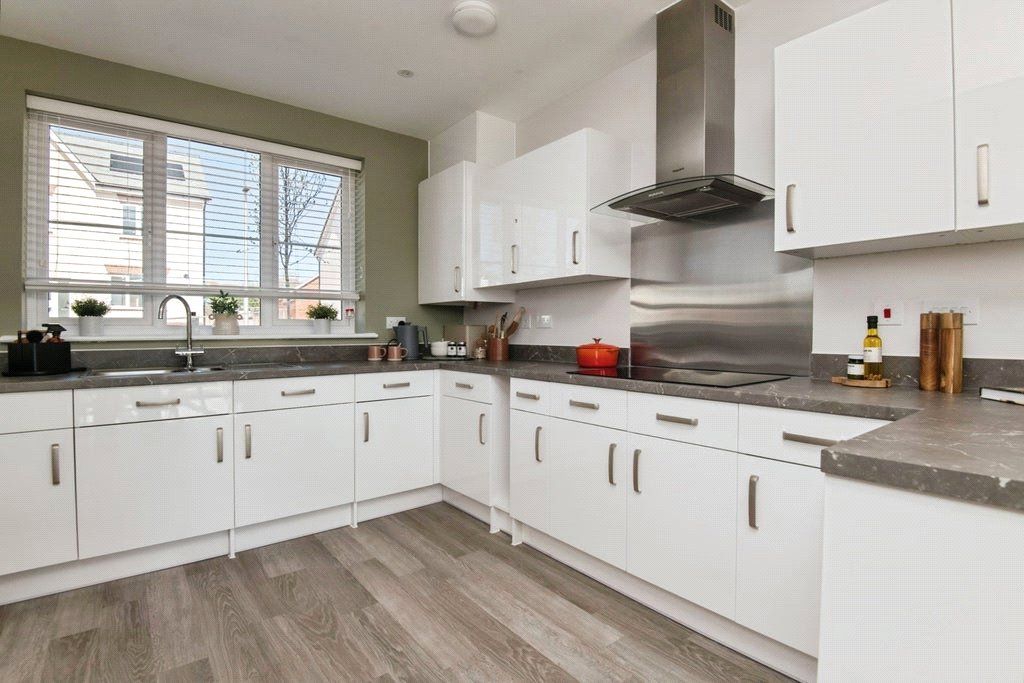 Property photo 3 of 10 Show Home Kitchen