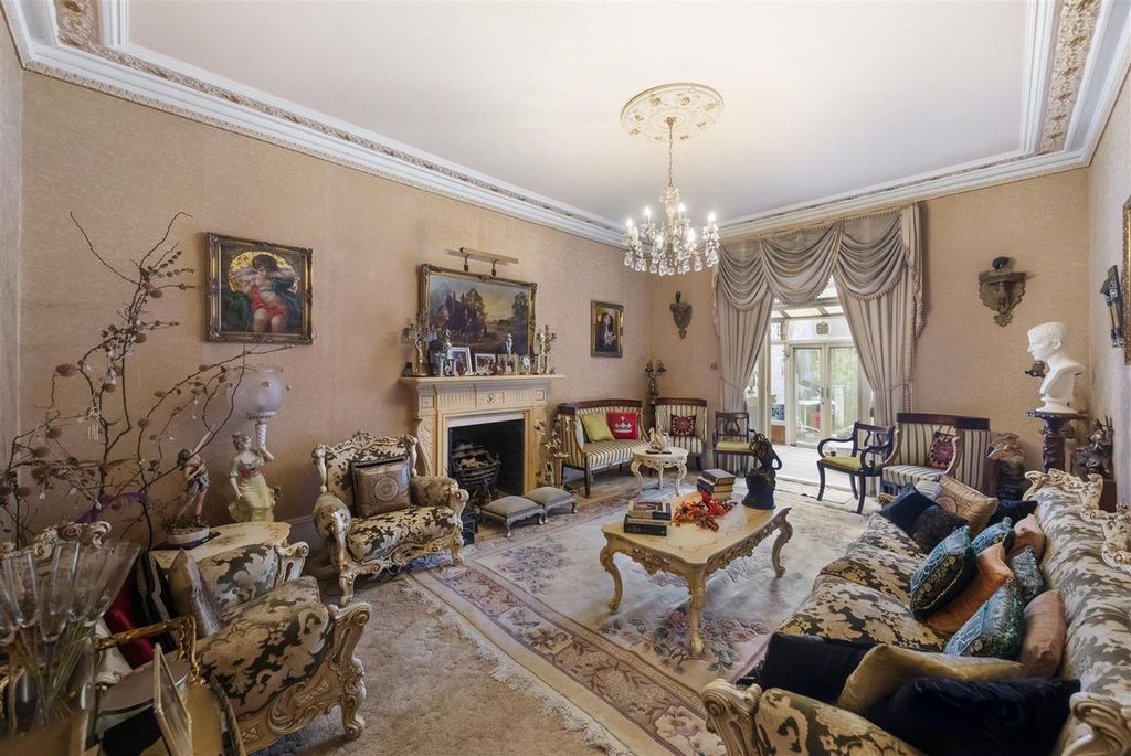 Property photo 3 of 13