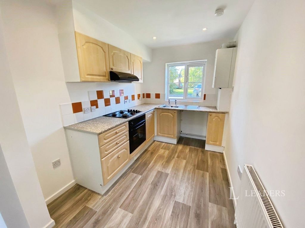 Property photo 2 of 12 Kitchen