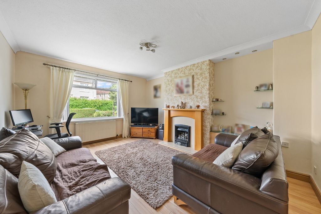 Property photo 2 of 15 5368323