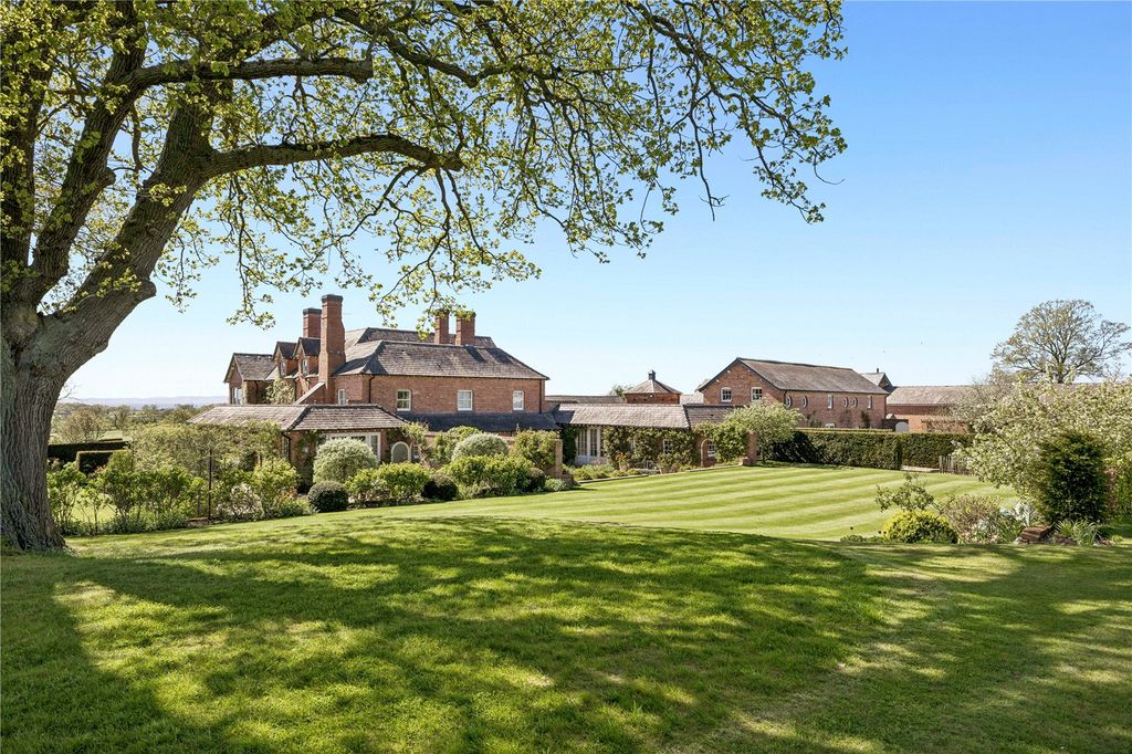 Property photo 3 of 55 Manor Farm  61