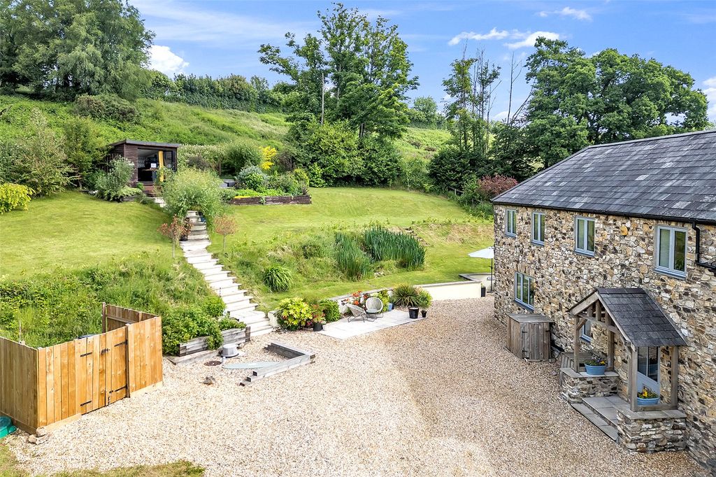 Property photo 2 of 26 Picture No. 07