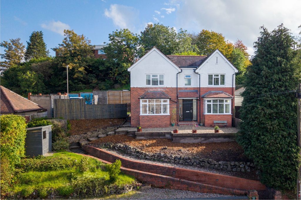 Property photo 1 of 31