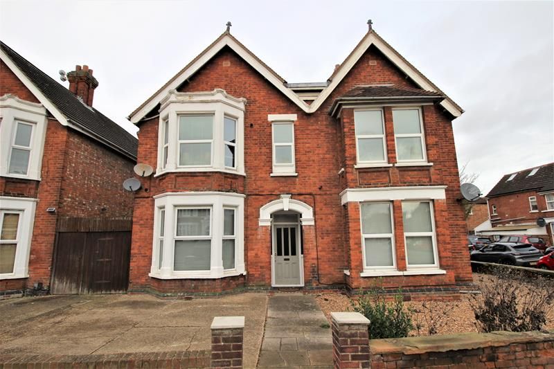 Property photo 1 of 6 External 18