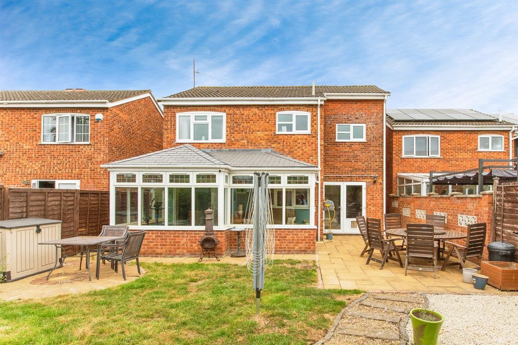 Property photo 1 of 21